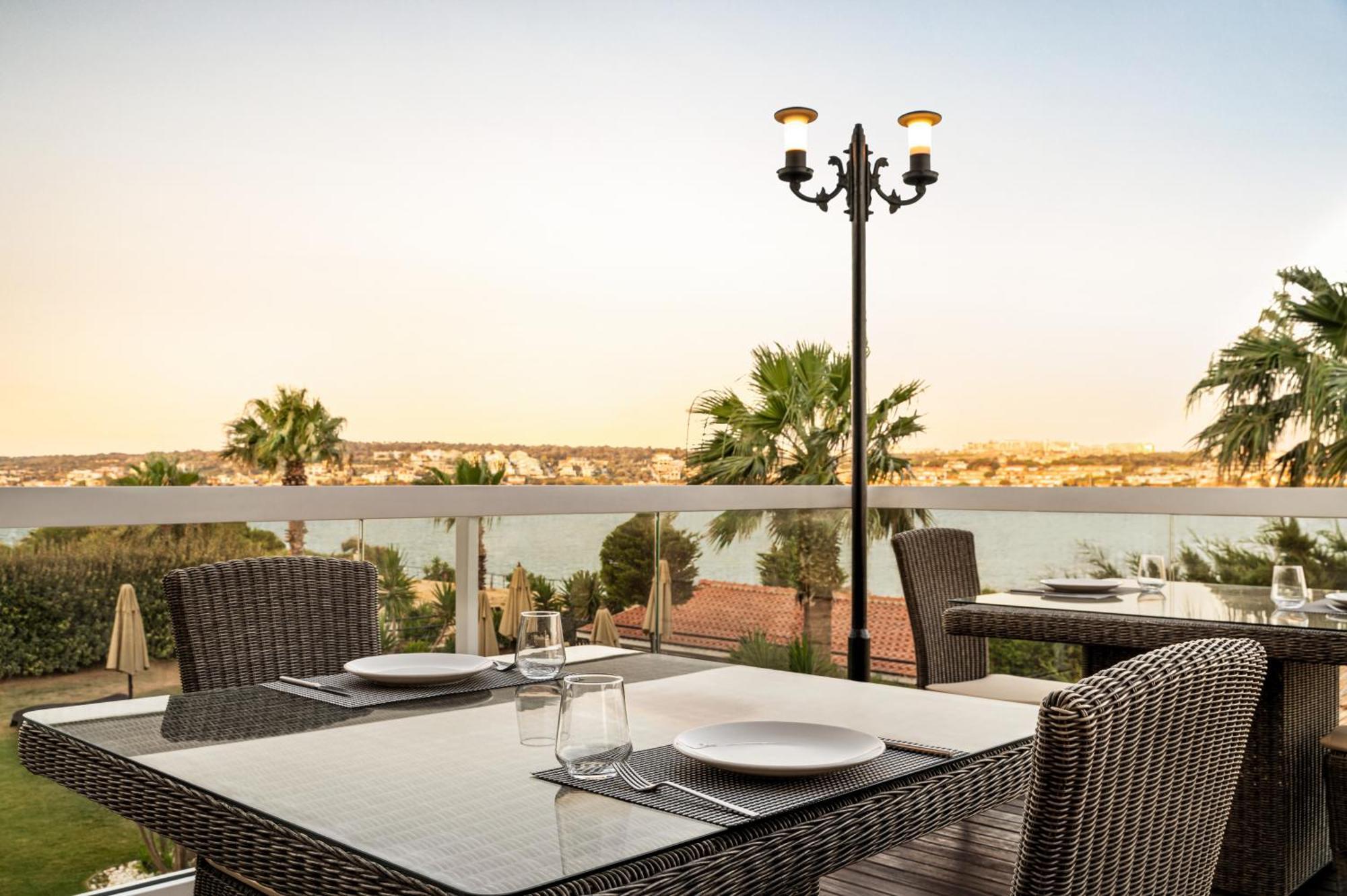 Hotel La Quinta By Wyndham Cesme Izmir Zewnętrze zdjęcie