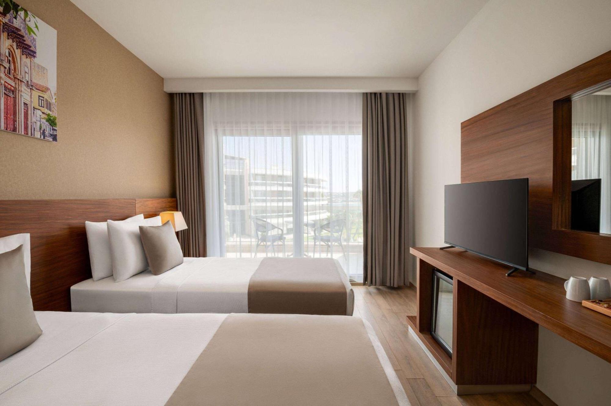 Hotel La Quinta By Wyndham Cesme Izmir Zewnętrze zdjęcie